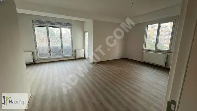 New 3+1 apartment for sale in GÖZTEPE MERDİVENKÖY with parking space.