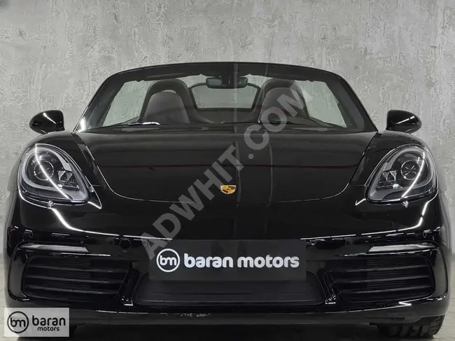 سيارة PORSCHE 718 BOXSTER CABRİO موديل 2022 - بدون طلاء مع رؤية خلفية