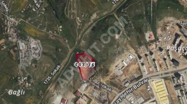 Land for sale with an area of 79 square meters in Kayaşehir designated for residential construction.