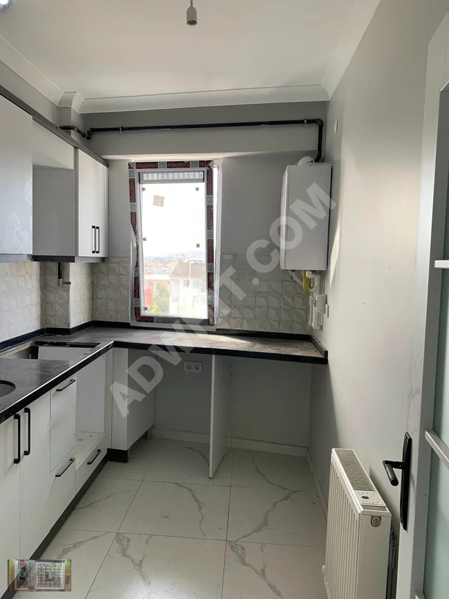 2+1 apartment, top floor, new building in FATİH SEYİT ÖMER