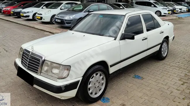 سيارة MERCEDES 300 E موديل 1986 فتحة سقف مكيف  بنزين و غاز الفحص الفني  حتى 24.11.2024.