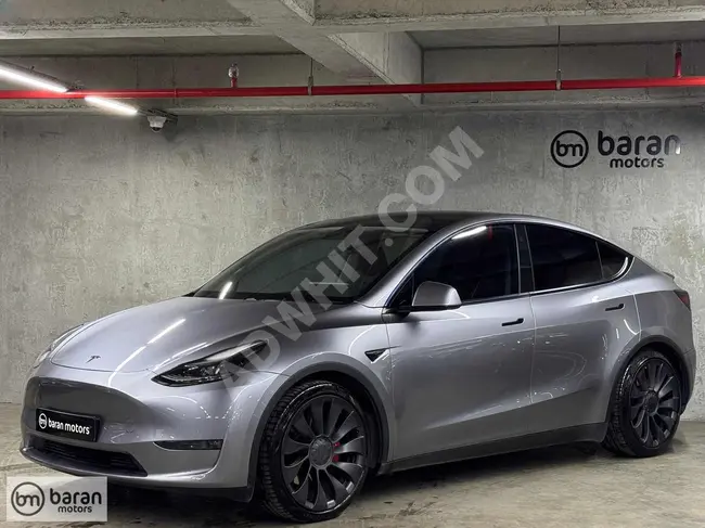 سيارة TESLA MODEL Y PERFORMANCE موديل 2023 - دفع رباعي بقوة 543 حصان 21''جنط