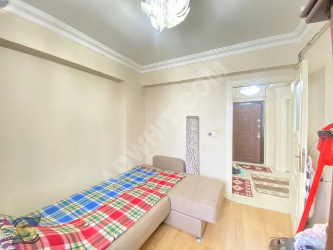 BAYRAMPAŞA ORTA MAHALLEDE 2+1 BALKONLU ARAKAT SATILIK DAİRE!!!