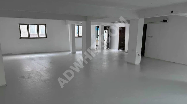 Commercial space for rent with an area of 150 square meters.