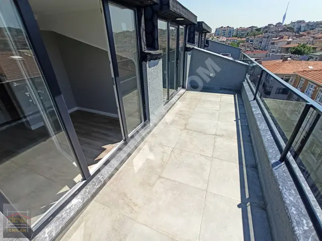 Luxury duplex with two terraces in a completely new building with elevator in İcadiye from DEVA