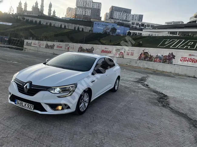 Renault Megane موديل 2018 باضافات من  دون تغيير من YTR AUTO