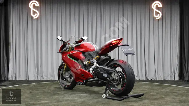 دراجة  Ducati Panigale R موديل 2016 بقوة 162 حصان عزم دوران 147 نيوتن متر بدون عيوب من SCLASS