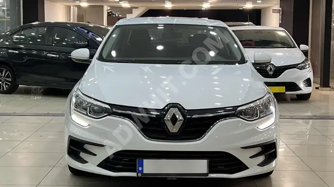 Renault MEGANE SEDAN 1.3 EDC بشاشة تيسلا واسعة, بدون حوادث أو تغيير