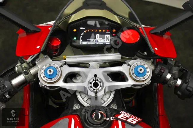 Ducati Panigale R 2016 model with 162 horsepower, 147 Nm torque, no defects from SCLASS