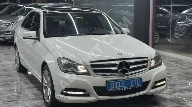 سيارة MERCEDES-BENZ  C-180  موديل 2013  بدون أي تغييرات مع إمكانية القرض  الكامل والمقايضة.