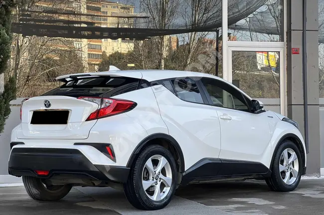 سيارة TOYOTA C-HR HYBRİD وكالة خدمة معتمدة كيلومترات منخفضة