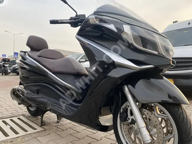 Piaggio X10 350 motorcycle without defects