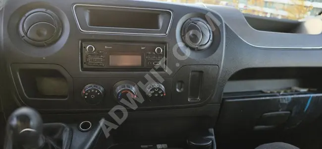 Renault Master موديل 2015 بدون عيوب وبدون طلاء