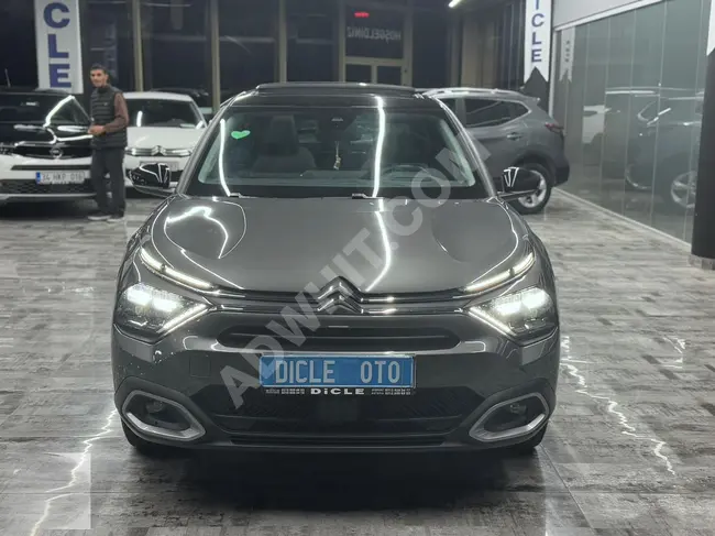 Citroen C4 Model 2023 without defects with the possibility of full loan at an interest rate of 2.39% and exchange available from DİCLE OTO.