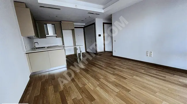 1+1 empty apartment for sale - Renovated / in AĞAOĞLU MASLAK 1453