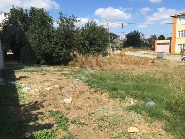 A corner villa plot with an area of 570 square meters in GÜZELCE