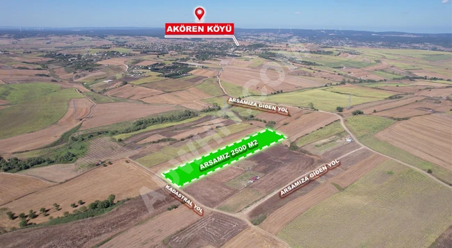 A plot of land measuring 2500 square meters, located 5 minutes from the village in SİLİVRİ AKÖREN.