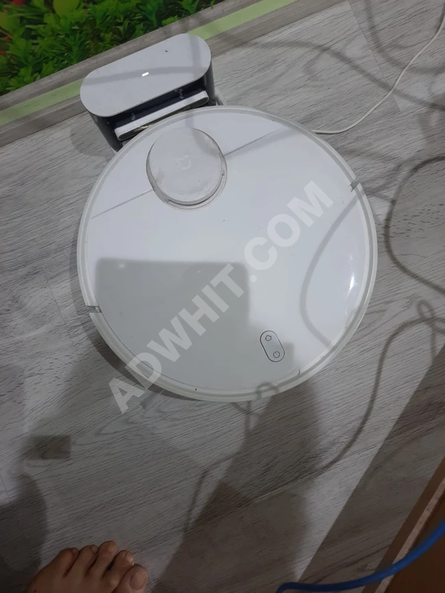 Xiaomi MI robotic vacuum cleaner in great condition