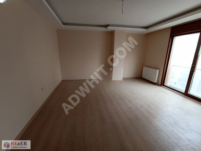 Zero apartment with housing permit and sea view opposite KAYNARCA SGK