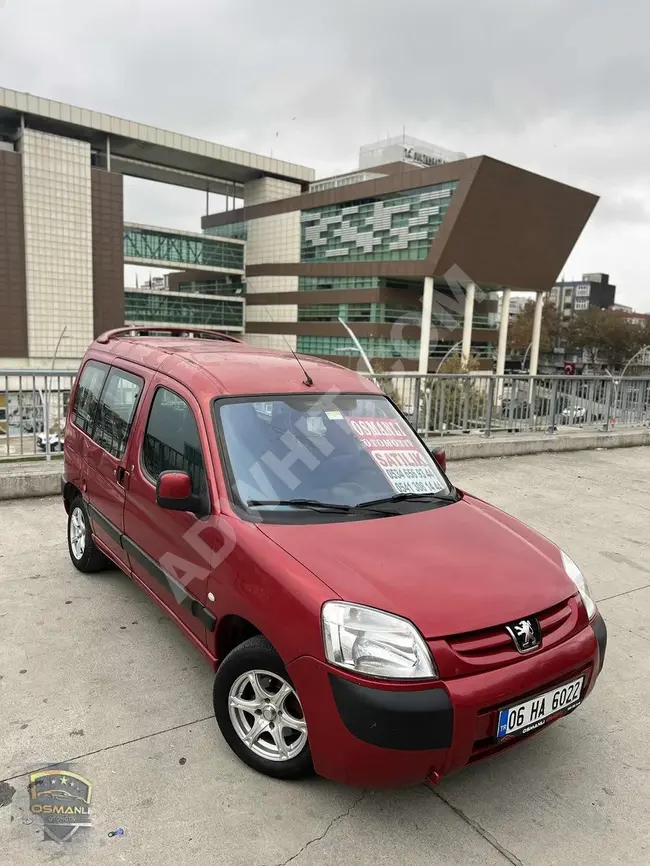 سيارة PEUGEOT PARTNER 1,9D  موديل  2003 بمحرك خالٍ من العيوب منOSMANLI