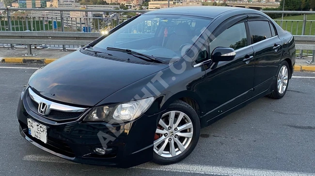 HONDA CİVİC 1.6 İ-VTEC DREAM 2011 - بغيار اوتوماتيكي بالكامل , تعمل بالغاز , نظيفة