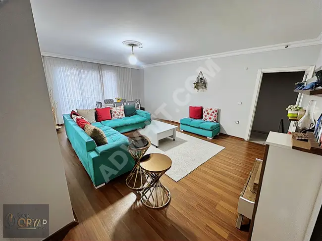 2+1 apartment with an area of 110 square meters, located on the third floor. The apartment is clean and well-maintained by ORYAP EMLAK.