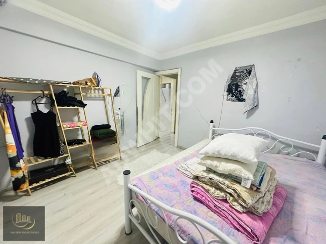 2+1 apartment on the third floor, 5 minutes from the metrobus in SEFAKÖY CENTER by HAS SEBA.