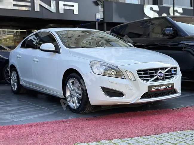 سيارة VOLVO S60 T4 Powershift موديل 2011 - بدون أخطاء مرآة خلفية بمسافة 88,000 كم