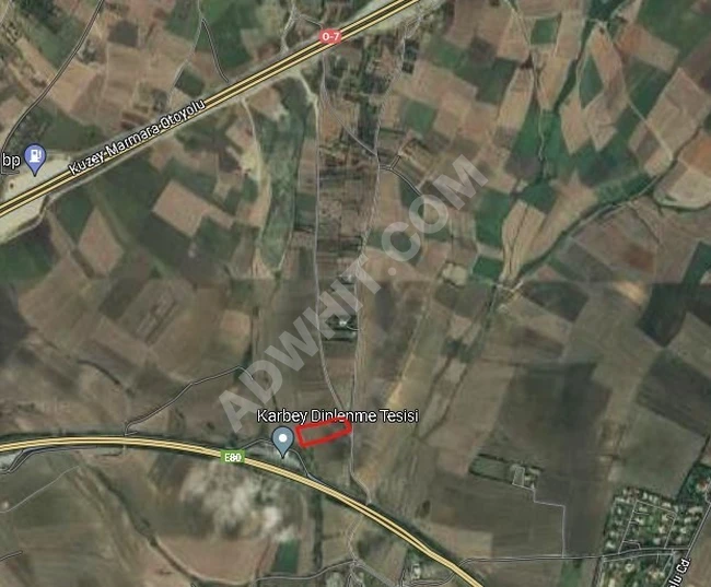 Land with an area of 9541 m² next to the highway in Silivri Fenerköy