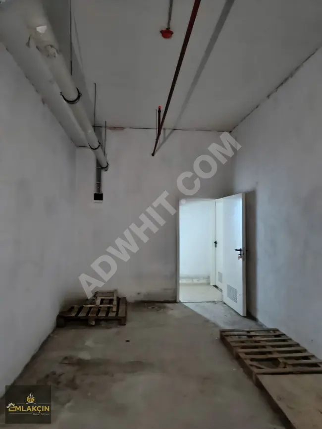 Warehouse for rent with an area of 25 square meters in the PARKMAVERA2 area next to MİLLET Park.