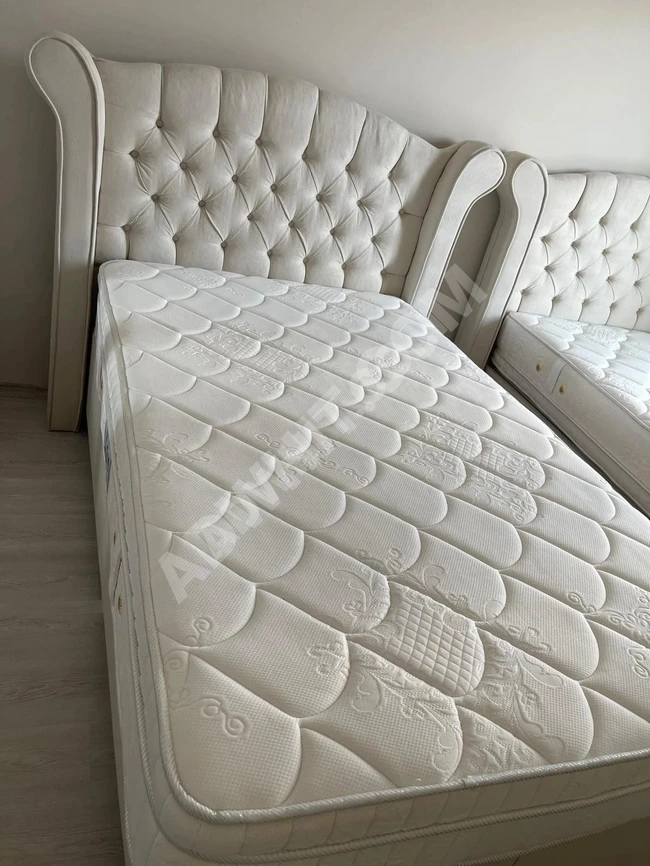 Two single beds for sale, contact Mahmoud in Bağcılar, Istanbul.