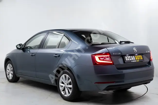 سيارة OCTAVIA STYLE 1.6 TDI موديل 2019 - صيانة الخدمة - اللون من الداخل بيج