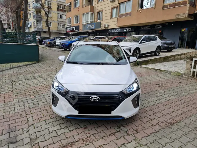 سيارة HYUNDAİ LONIQ 1.6 GDI موديل 2018 هجين فتحة سقف