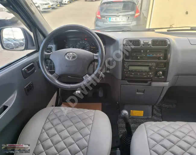 فان Toyota Hi-Ace 2.5 موديل 2008  ديزل يدوي 4x2 باب أوتوماتيكي