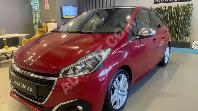 PEUGEOT 208 SİGNATURE 1.5 Blue HDI موديل 2020, سقف زجاجي, عداد 37.000 كم