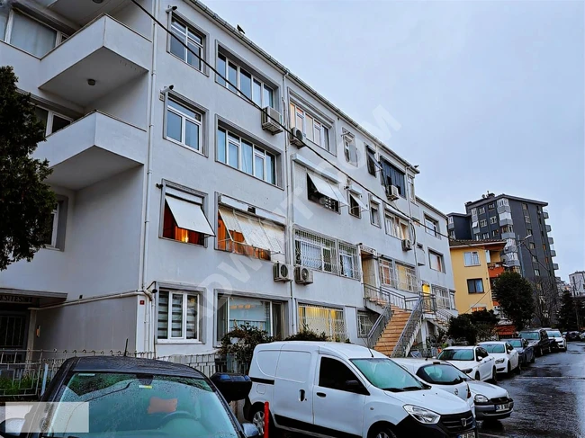 Apartment for sale in a low-rise building with a high land share in Gayrettepe