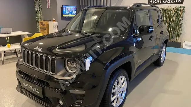 سيارة JEEP RENEGADE LTD. 1.5 E-HYBRİT موديل 2023 - سقف بانورامي + حزمة تقنية - بمسافة 24,000 كم