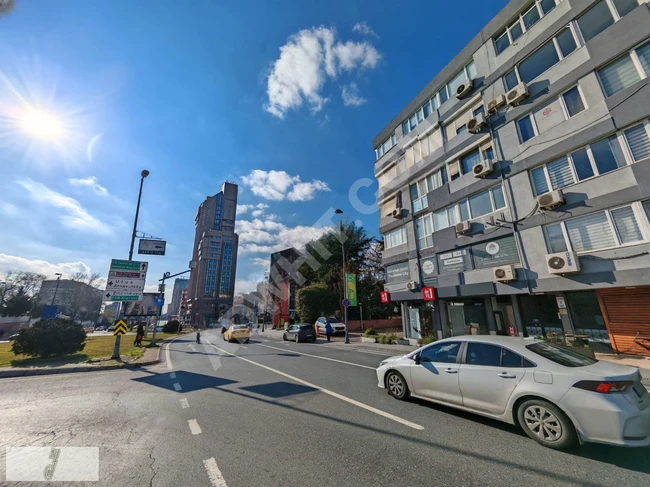 Office space matching with a parking spot on a main street in Balmumcu