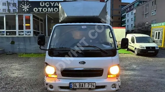 KIA BANGO K.2700 model 2004, small truck with metal box and curtain from ÜÇYAY OTOMOTİV