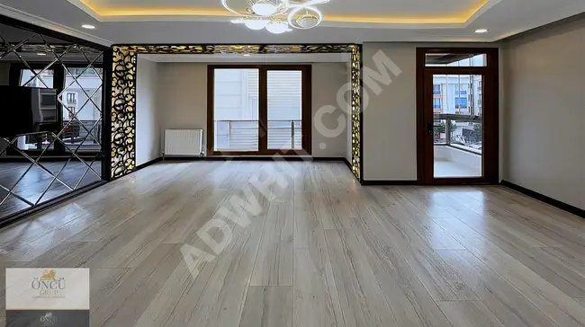 Luxurious 2+1 apartment for sale, 10 minutes away from the metrobus from ÖNCÜ.