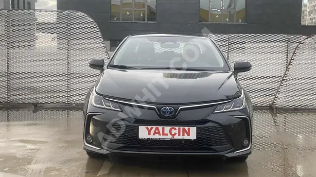 سيارة  TOYOTA COROLLA 1.8 موديل  2023 هجين 46 ألف كم من المالك الأول