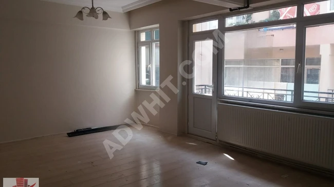 Apartment for sale 2+1 in EYLÜLÜMDEN ALEMDAĞ MARKET, priced at 4,650,000 Turkish Lira.