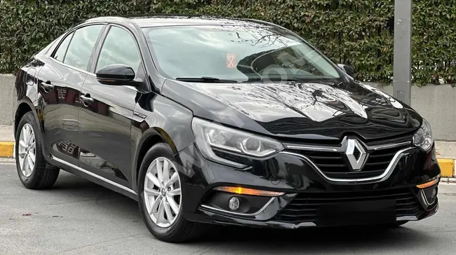 RENAULT MEGANE 1.5 DCI car, 2017 model, automatic, keyless entry and exit.