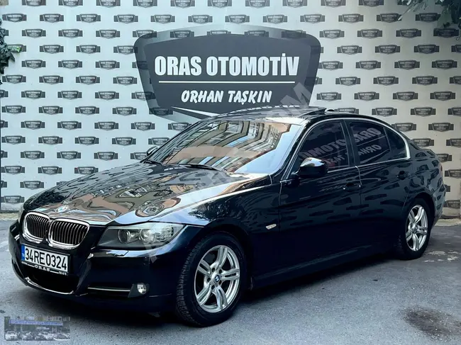 BMW 320d car, 2011 model - with a mileage of 214,000 km, equipped with a sunroof.