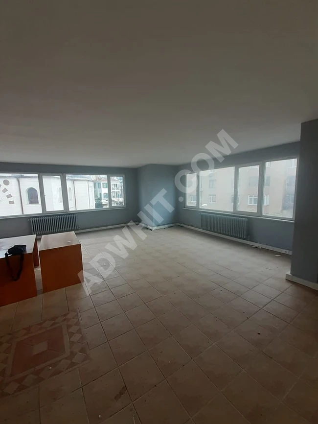 BOSTANCI GÜLGEZ İŞ MERKEZİNDE KATTA TEK 170 M² OFİS