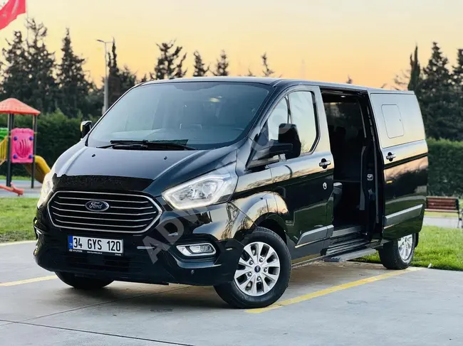 Ford Tourneo Custom van with a flawless car license at 20% VAT