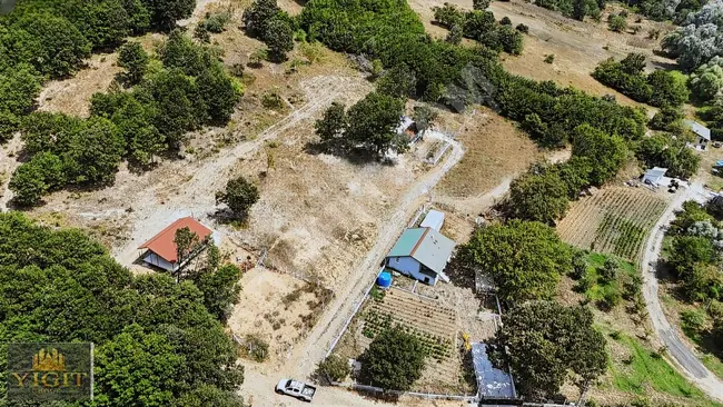 Plots of land for sale with an area of 256 square meters in Çatalca Binkılıç.