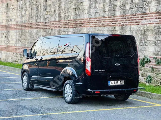 Ford Tourneo Custom van with a flawless car license at 20% VAT