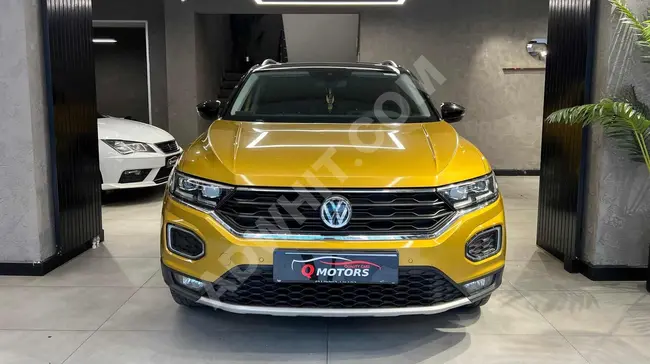 سيارة VOLKSWAGEN T-ROC HIGHLINE موديل 2020 - بلا عيوب بمسافة 120,000 كلم '