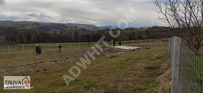 Land for sale with an area of 2350 m² in Kocaeli İzmit Bağlıca tatlı bayır